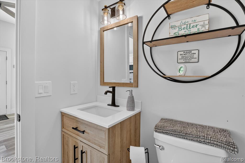 6330 W Houghton Lake Drive, Houghton Lake, MI 48629 — Photo 11