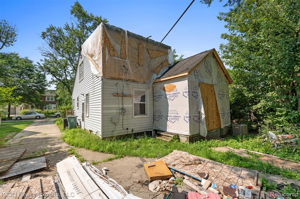 10810 Hart Avenue, Huntington Woods, MI — Photo 13