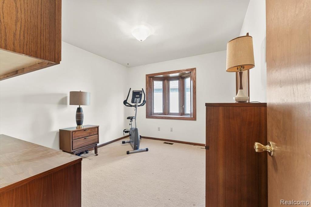 912 River Court, Wyandotte, MI 48192 — Photo 21