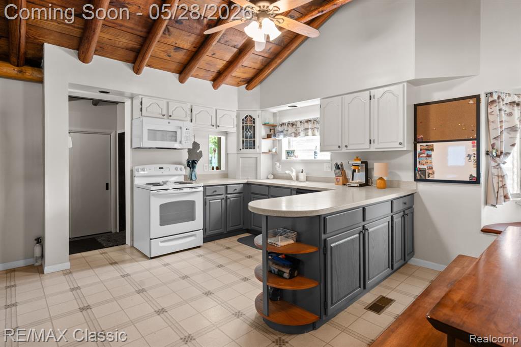 10584 Bob White Beach Boulevard, Whitmore Lake, MI 48189 — Photo 29