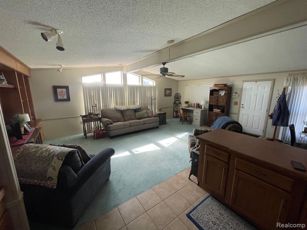 72 S Valley Drive, Swartz Creek, MI 48473 — Photo 6