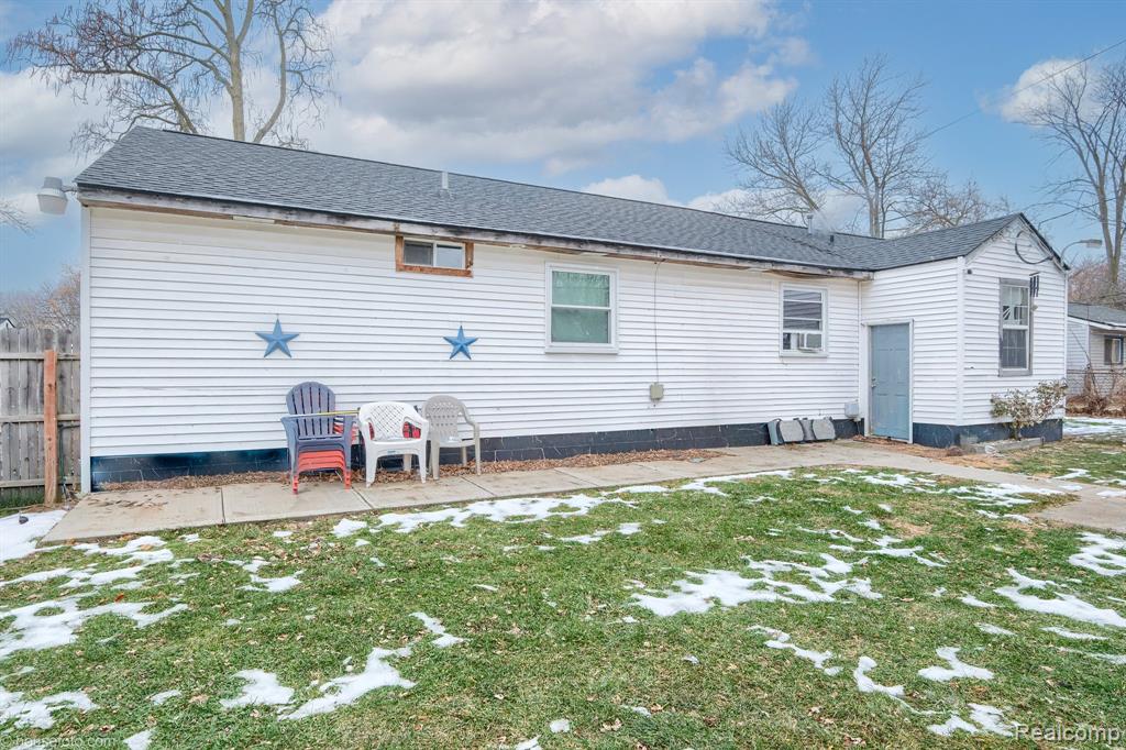 730 Stirling Street, Pontiac, MI 48340 — Photo 34