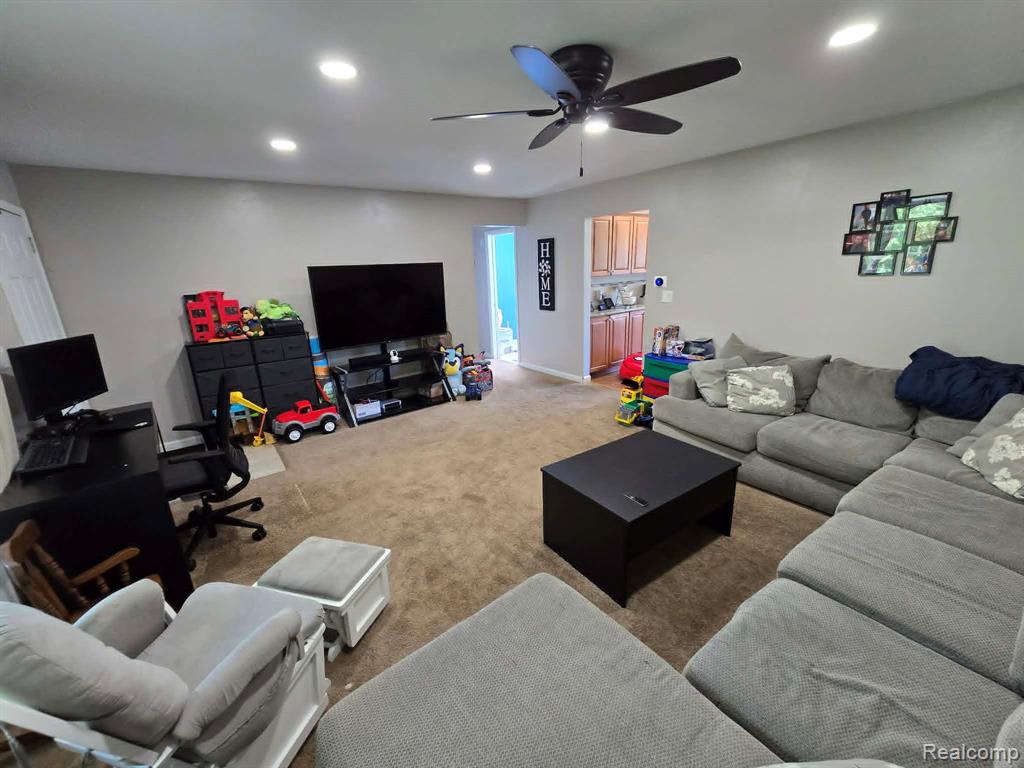 5279 Robinwood Drive, Clyde, MI 48049 — Photo 9