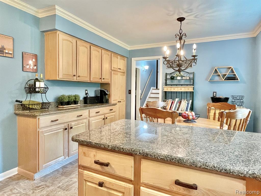 5753 Thorny Ash Road, Rochester, MI 48306 — Photo 10