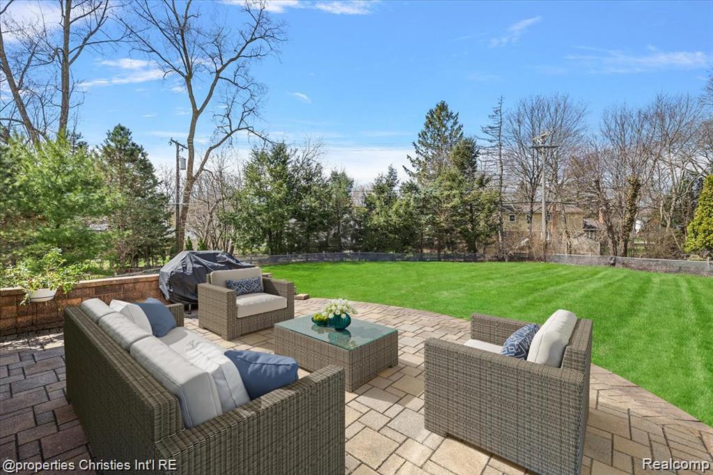 4566 Walden Drive, Bloomfield Hills, MI 48301 — Photo 20