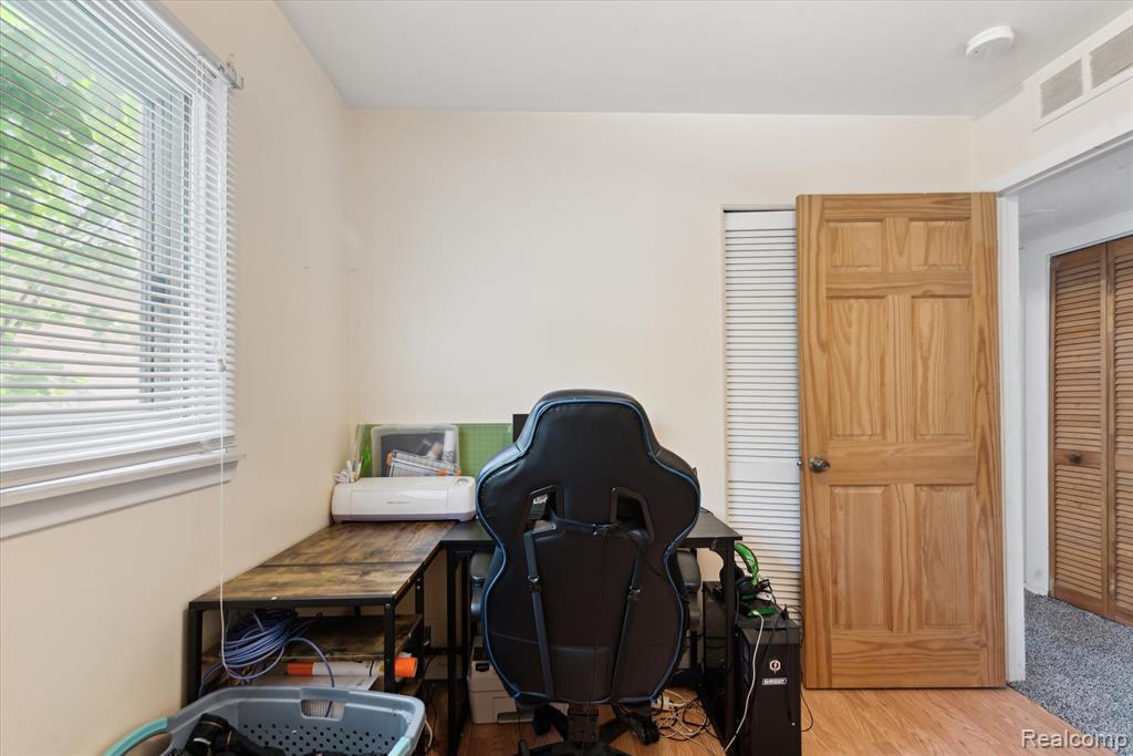 6057 Sylvia Street, Taylor, MI 48180 — Photo 16