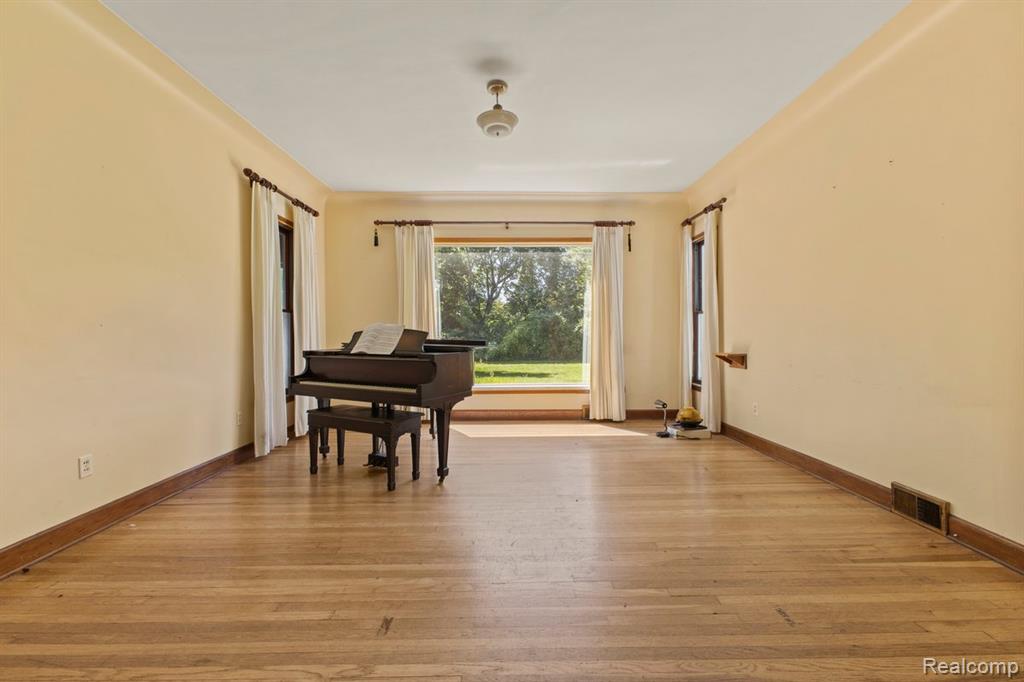 5390 Oak Hill Road, Clarkston, MI 48348 — Photo 6