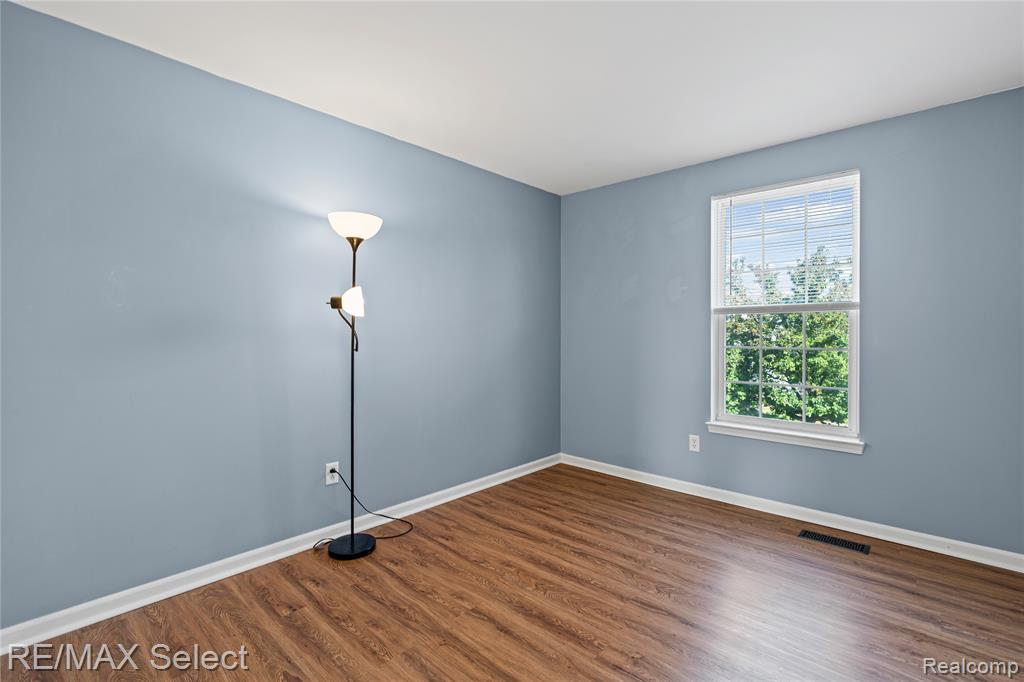 5199 Meadow Crest Circle, Holly, MI 48442 — Photo 23