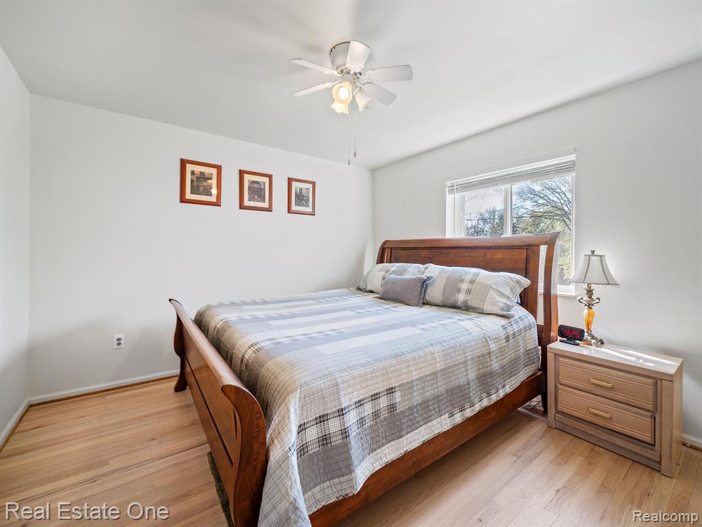 642 E HAMBURG Street, Pinckney, MI 48169 — Photo 12