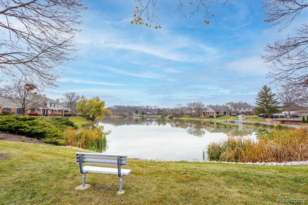 22213 PONDVIEW, 26, Novi, MI — Photo 23