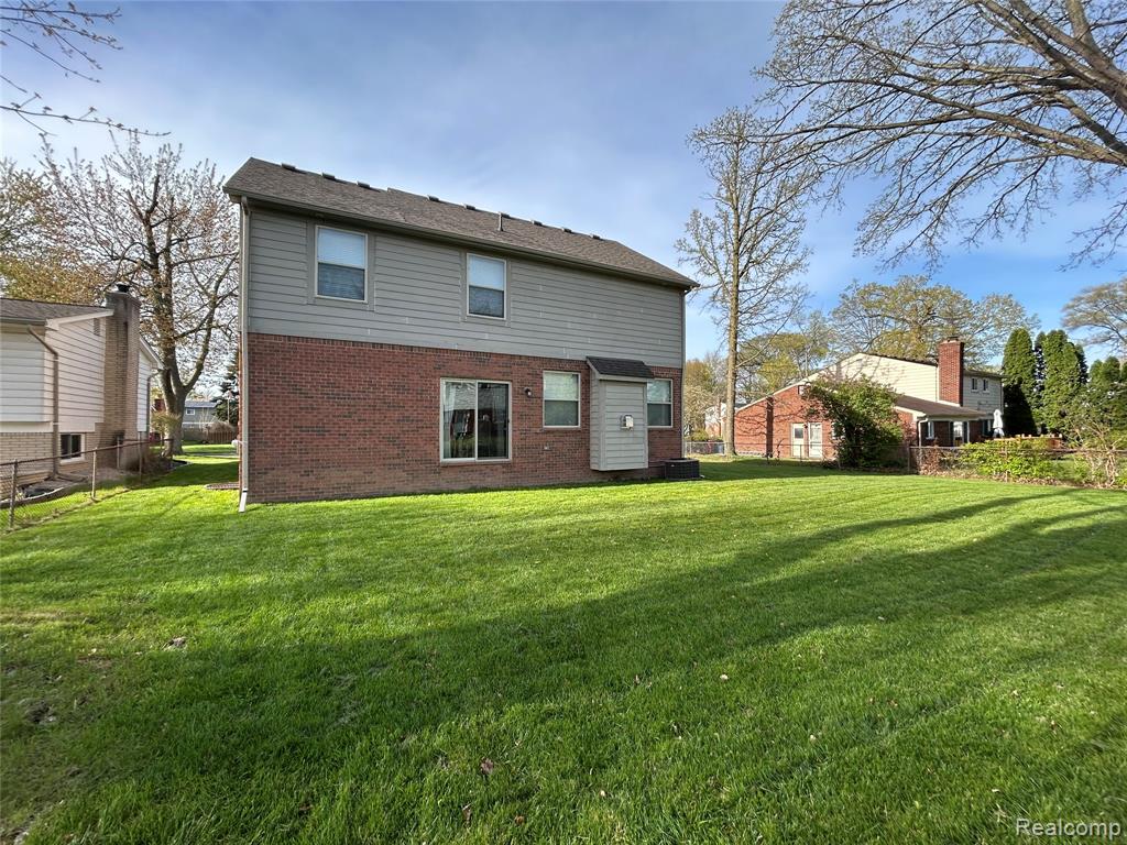 23507 King Drive, Clinton Twp, MI 48035 — Photo 28