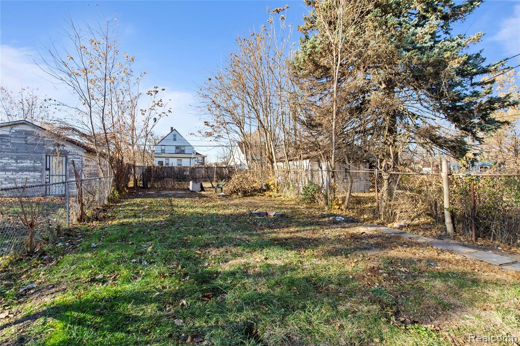 5049 Pennsylvania Street, Detroit, MI 48213 — Photo 7