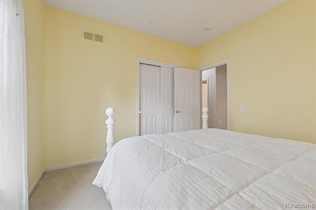 4035 Hillsdale Drive, Auburn Hills, MI 48326 — Photo 25