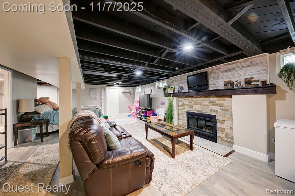 9013 Oporto Street, Livonia, MI 48150 — Photo 22