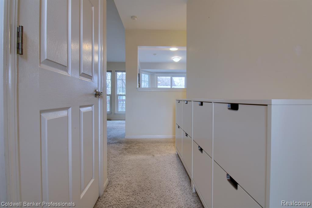 43697 YORKVILLE, Canton, MI 48188 — Photo 4