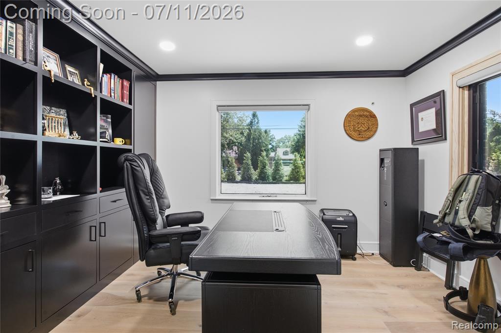 600 WOODCREST Drive, Dearborn, MI 48124 — Photo 29