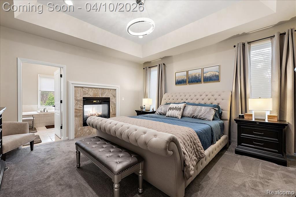 First Floor Primary Suite w/Bathroom and Walk-in Closet En-Suite
