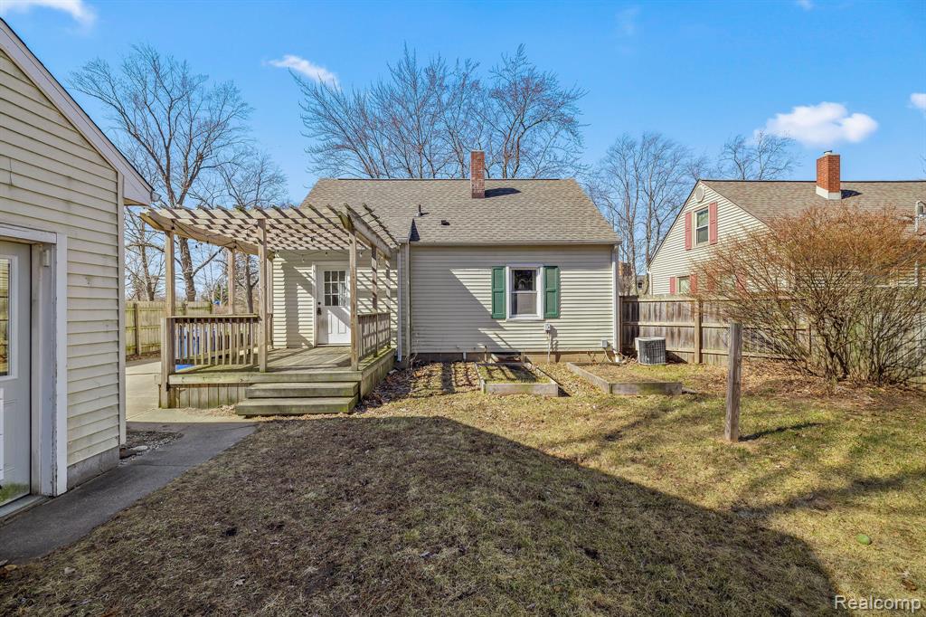 2212 Virginia Street, Midland, MI 48642 — Photo 7