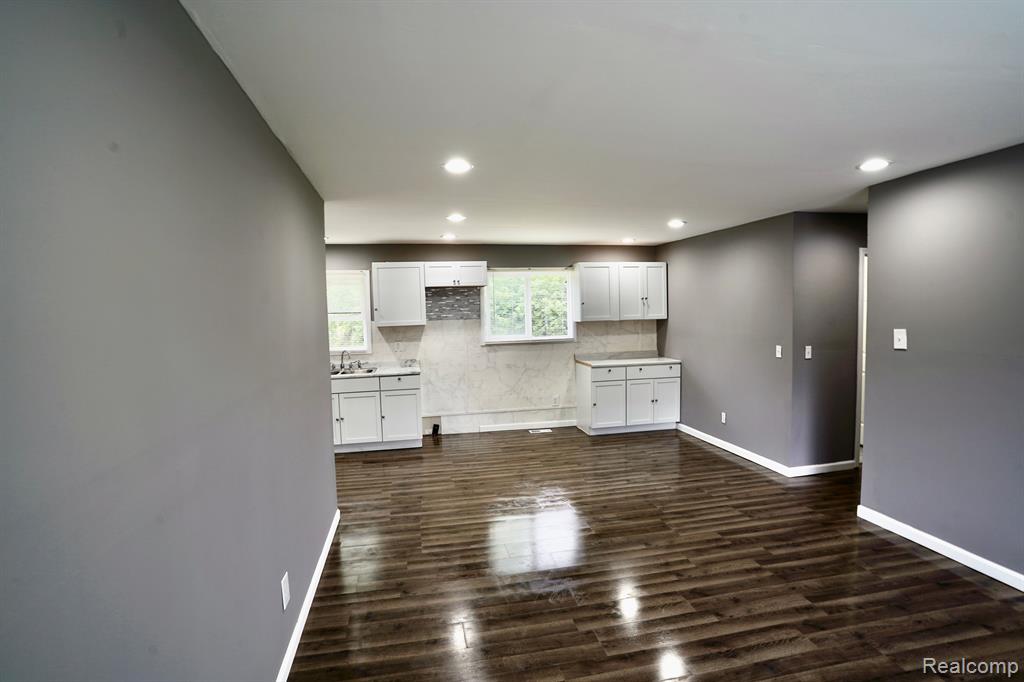 5383 NASSER Street, Flint, MI 48505 — Photo 11