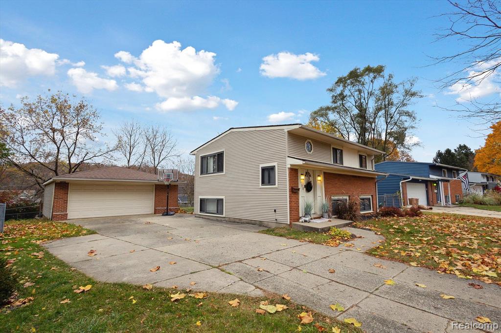 798 PANORAMA Drive, Milford, MI 48381 — Photo 3