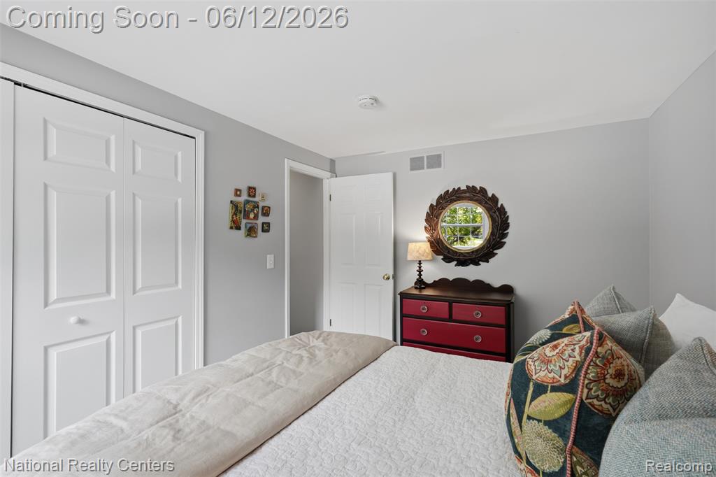 46490 Rockledge Drive, Plymouth, MI 48170 — Photo 30