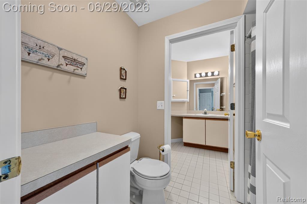 54726 Monarch Drive, Utica, MI 48316 — Photo 23