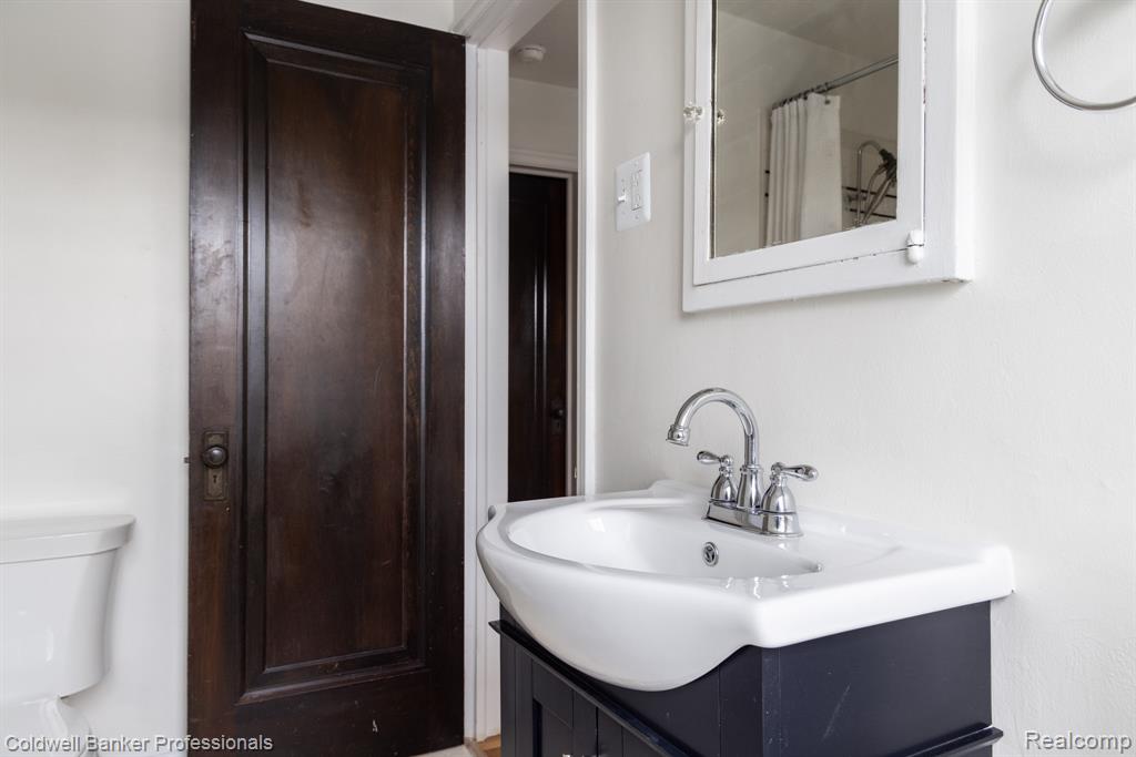 42 Cranford Lane, Grosse Pointe, MI 48230 — Photo 36
