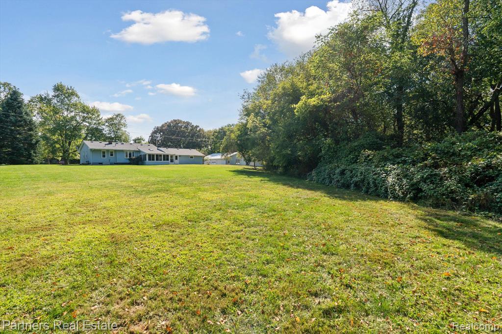 6505 Strawberry Lake Road, Hamburg, MI — Photo 63