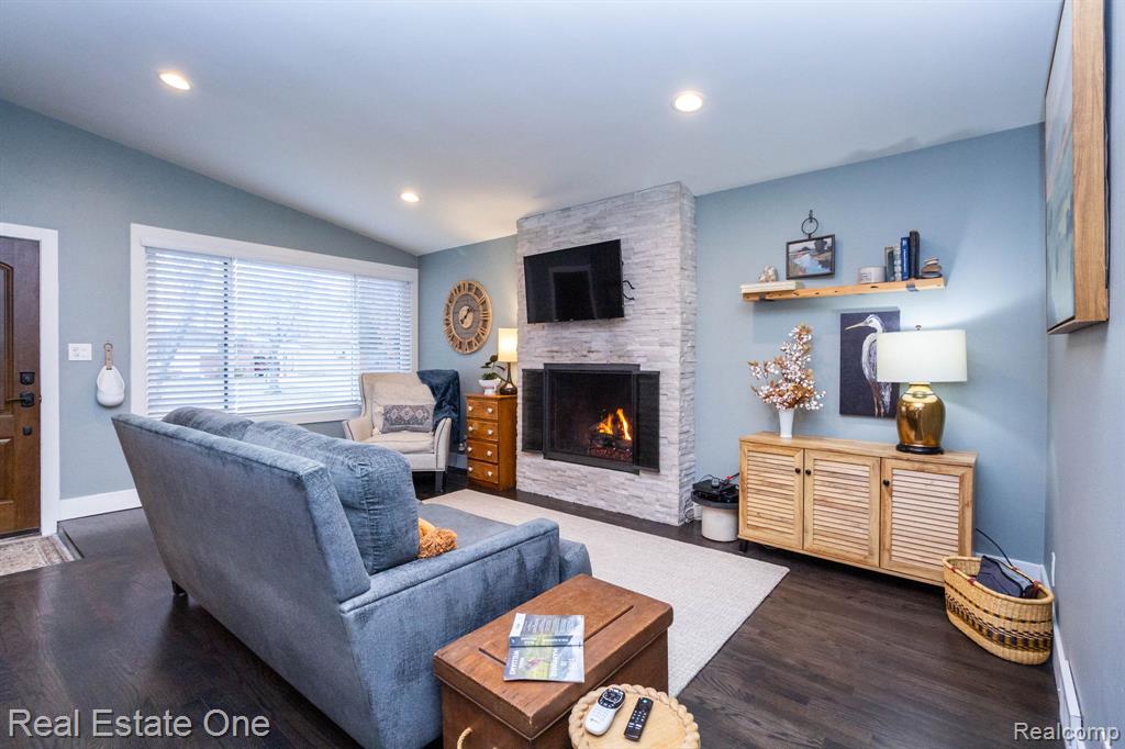 4106 Edgeland Avenue, Royal Oak, MI 48073 — Photo 7