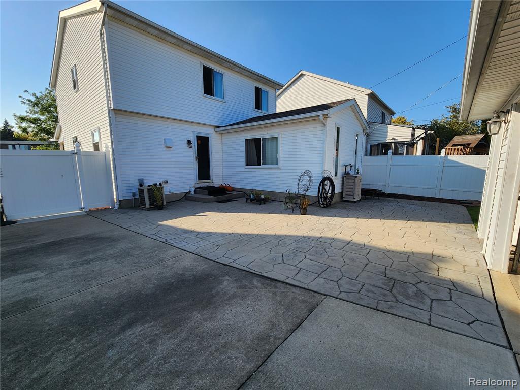3955 Trumbull Street, Trenton, MI 48183 — Photo 31