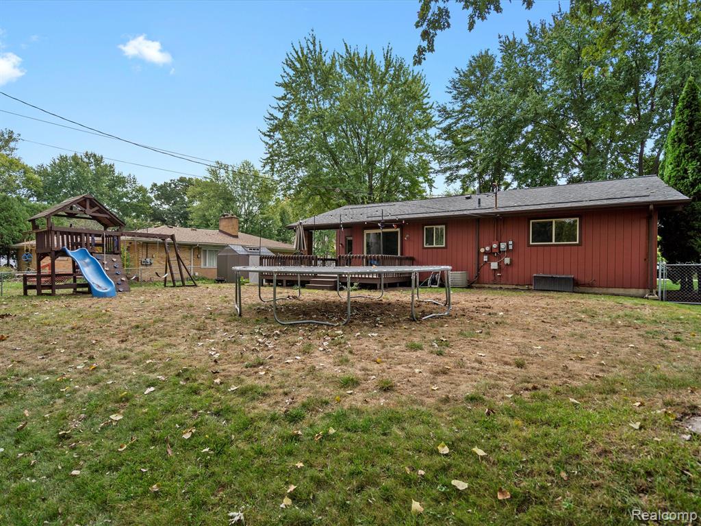 8319 PAMELA Street, Shelby, MI 48316 — Photo 28