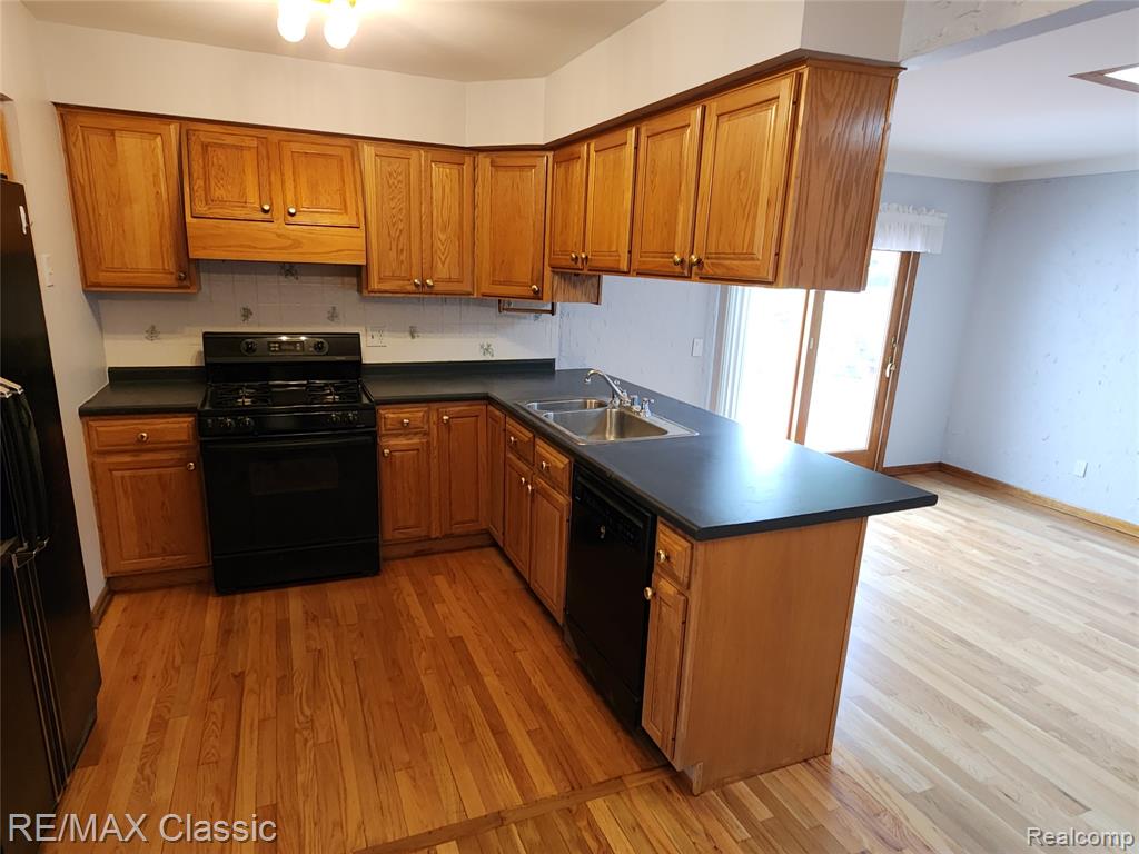 46128 Sterritt Street, Utica, MI 48317 — Photo 3