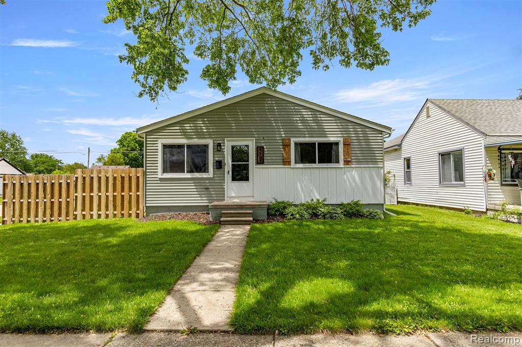 4516 Edgewood Street, Dearborn Heights, MI 48125 — Photo 3