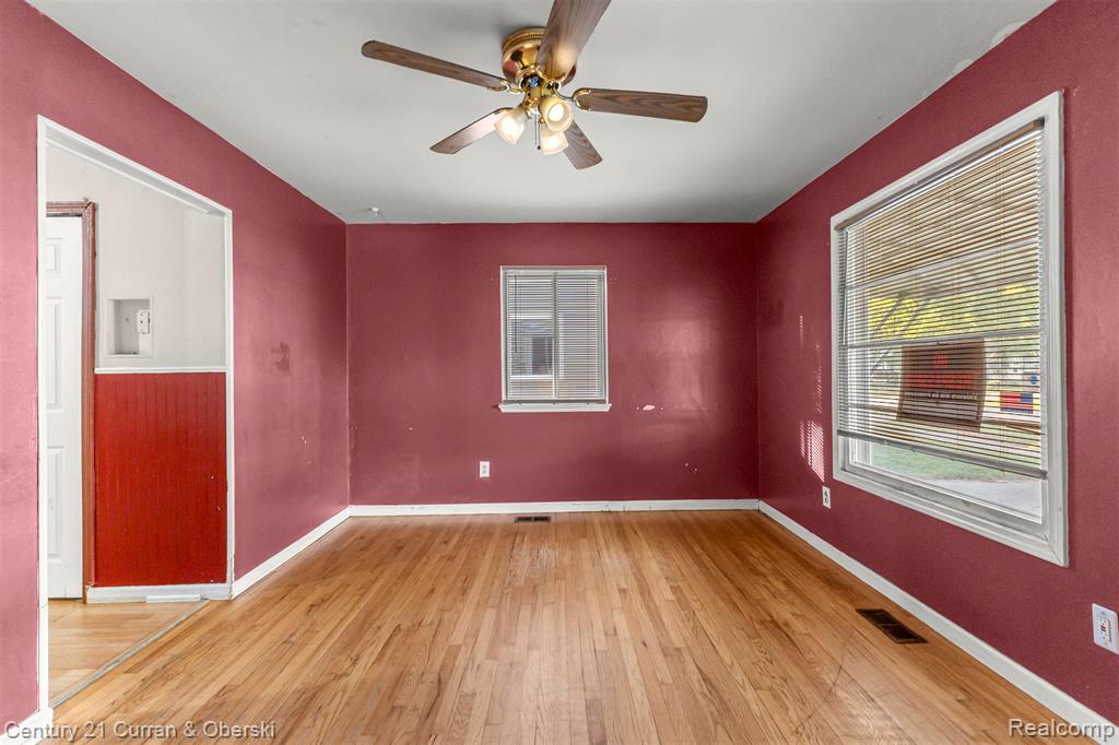 8025 Oak Street, Taylor, MI 48180 — Photo 4