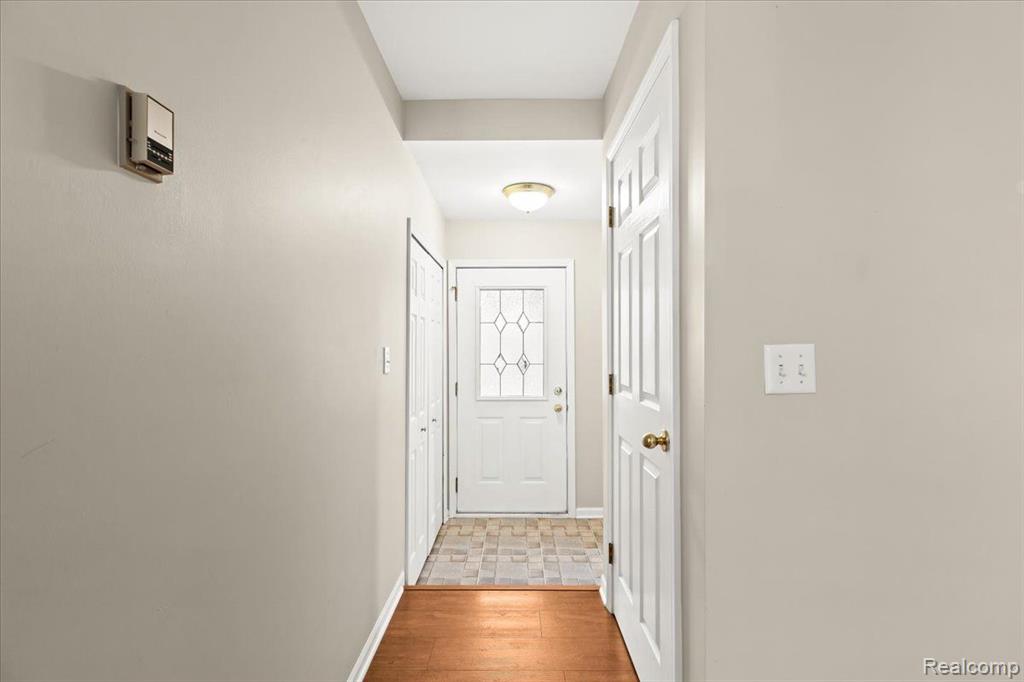 4138 HUNTERS Circle E, Canton, MI 48188 — Photo 8