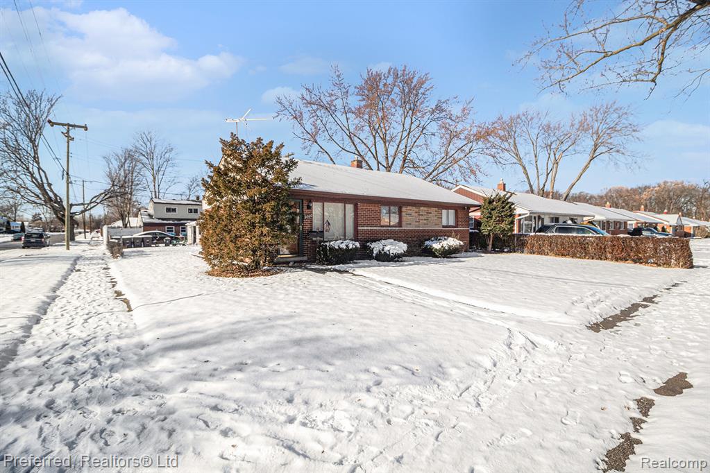 9360 Pine Street, Taylor, MI 48180 — Photo 3
