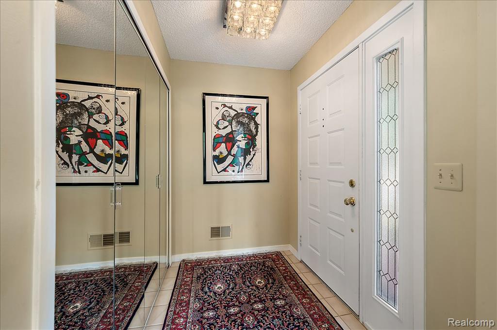7481 Hickory Hill Drive, 25, West Bloomfield, MI — Photo 19