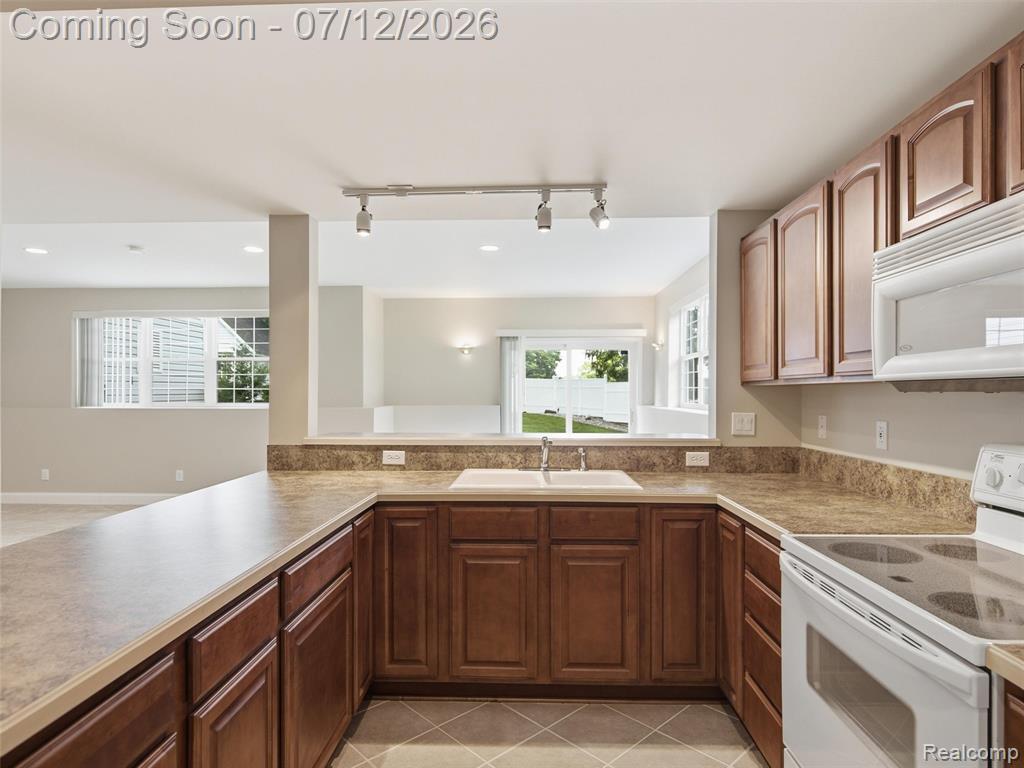 7495 Kovacs Drive, Linden, MI 48451 — Photo 32