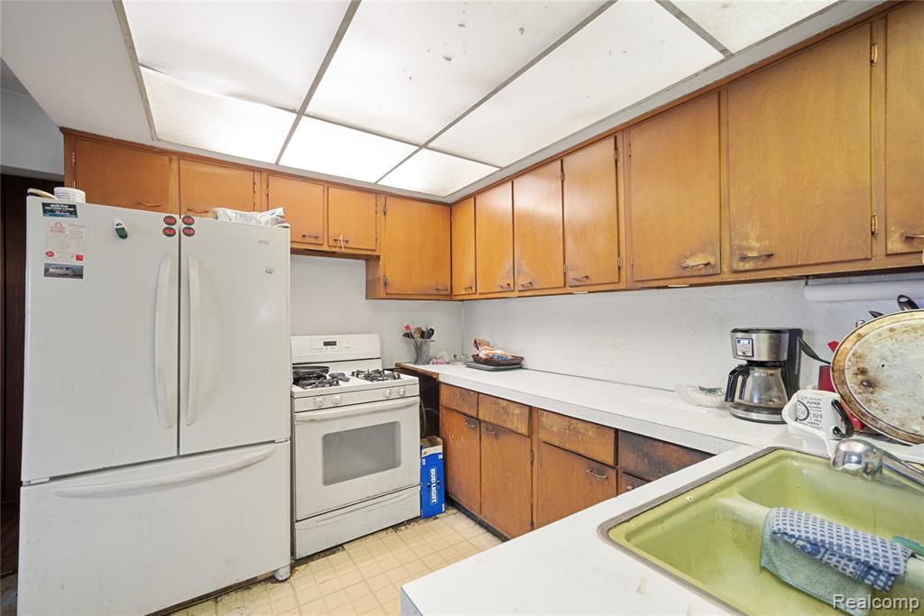 27483 Norma Drive, Warren, MI 48093 — Photo 9