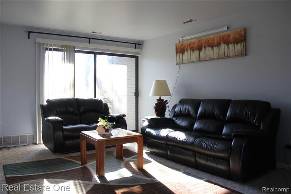 42493 LILLEY POINTE Drive, Canton, MI 48187 — Photo 5