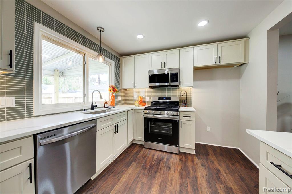 1330 Redleaf Lane, Ypsilanti, MI 48198 — Photo 11