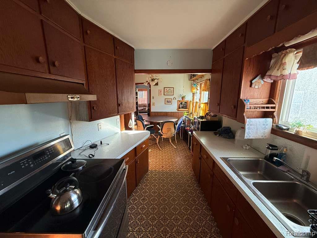 819 Cawood Street, Lansing, MI 48915 — Photo 9