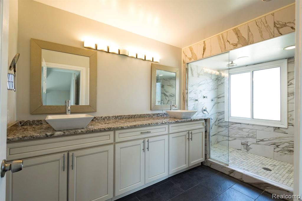 43211 Coralbean Ct Court, Sterling Heights, MI 48314 — Photo 22