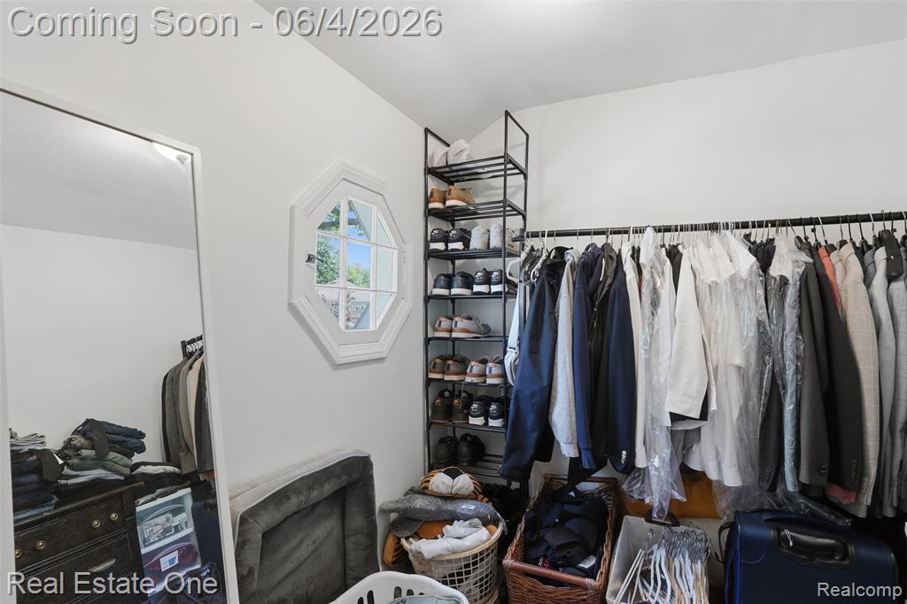448 Allard Avenue, Grosse Pointe, MI 48236 — Photo 24