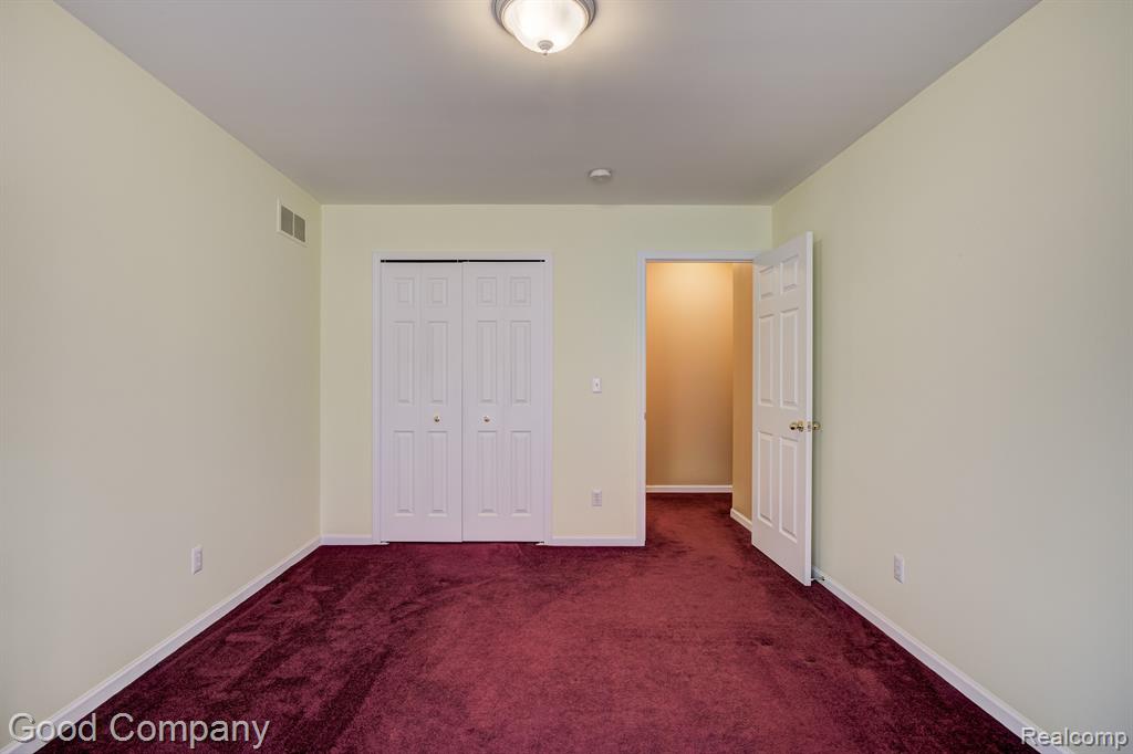 423 CEDAR Street, Wyandotte, MI 48192 — Photo 43