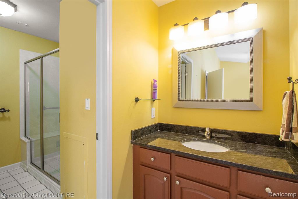 5762 DRAKE HOLLOW Drive W, West Bloomfield, MI — Photo 12