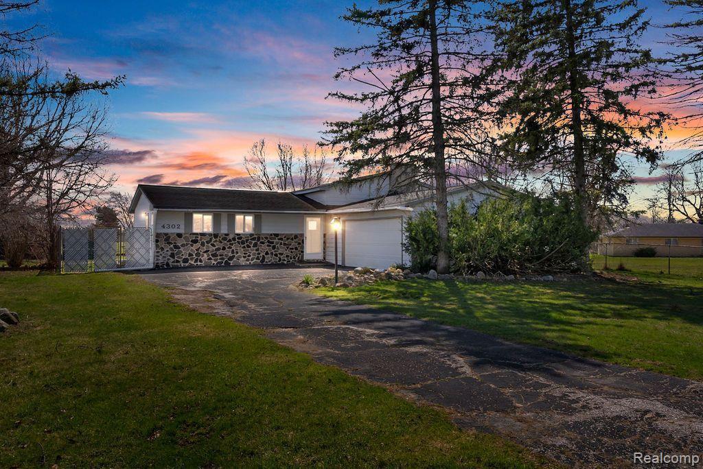 4302 ESTA Drive, Flint, MI 48506 — front exterior