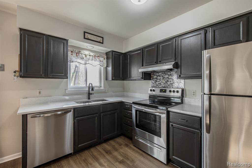 4771 Fiddle Avenue, Waterford, MI 48328 — Photo 9