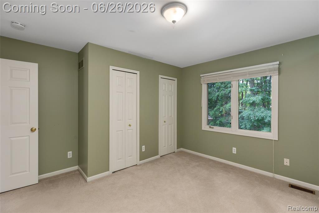 2176 Oakwood Drive, Troy, MI 48085 — Photo 25