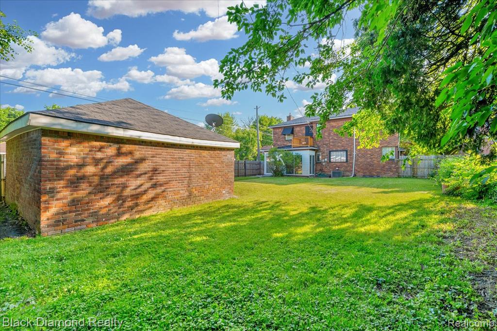 5500 Harvard Road, Detroit, MI 48224 — Photo 57